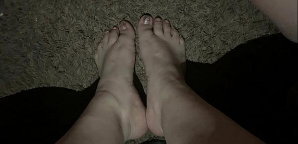  Cum on beautiful sexy feet (Silver Pink Toes)